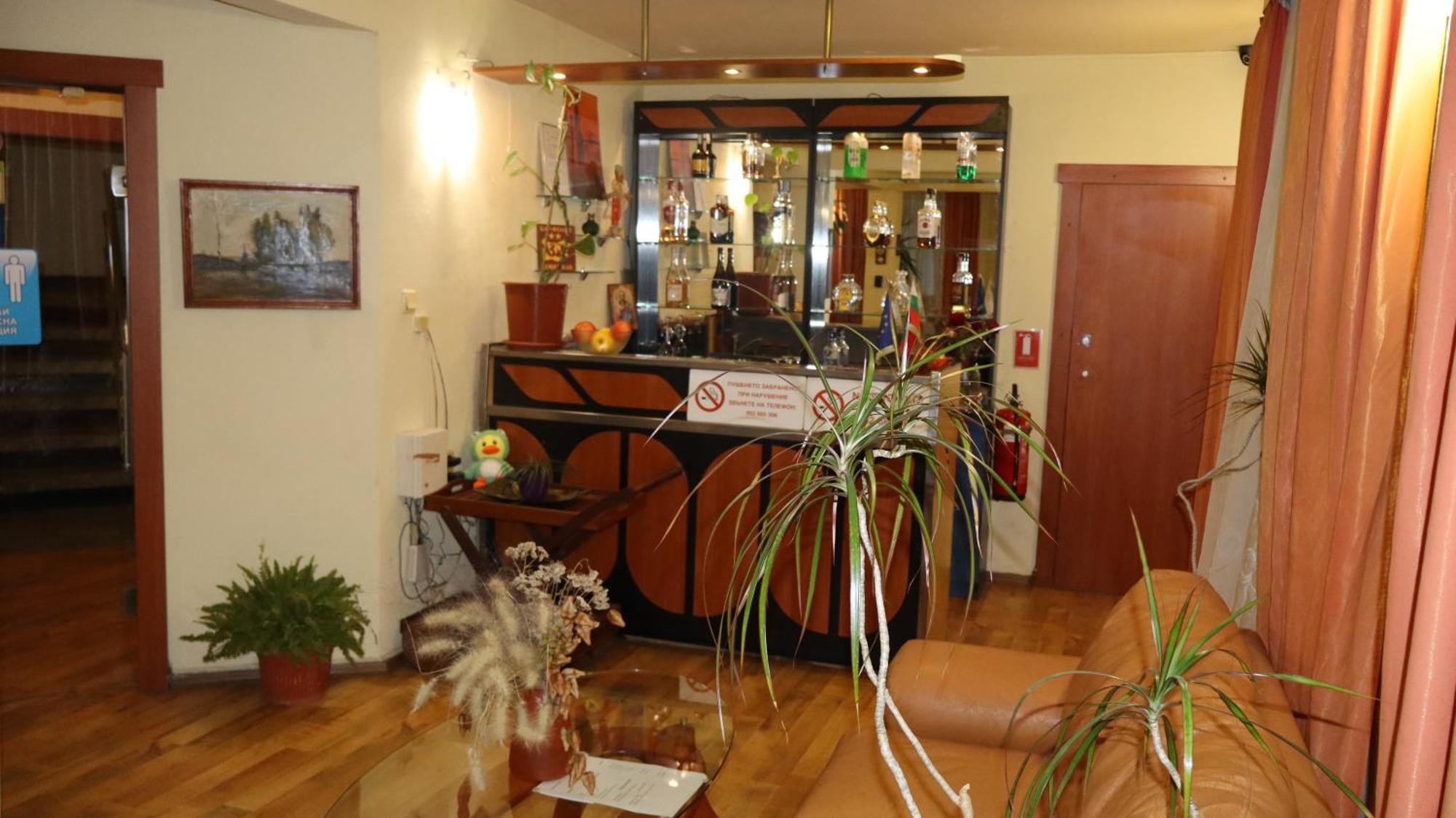Hotel Palitra Varna Luaran gambar