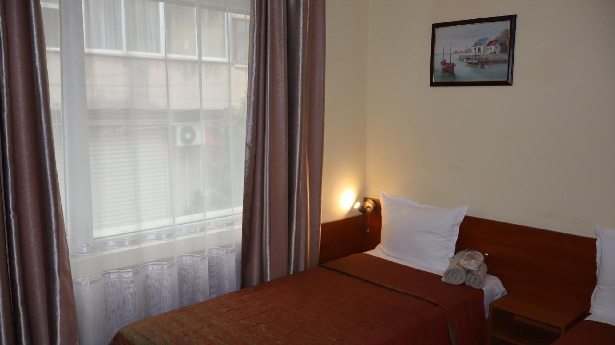 Hotel Palitra Varna Luaran gambar