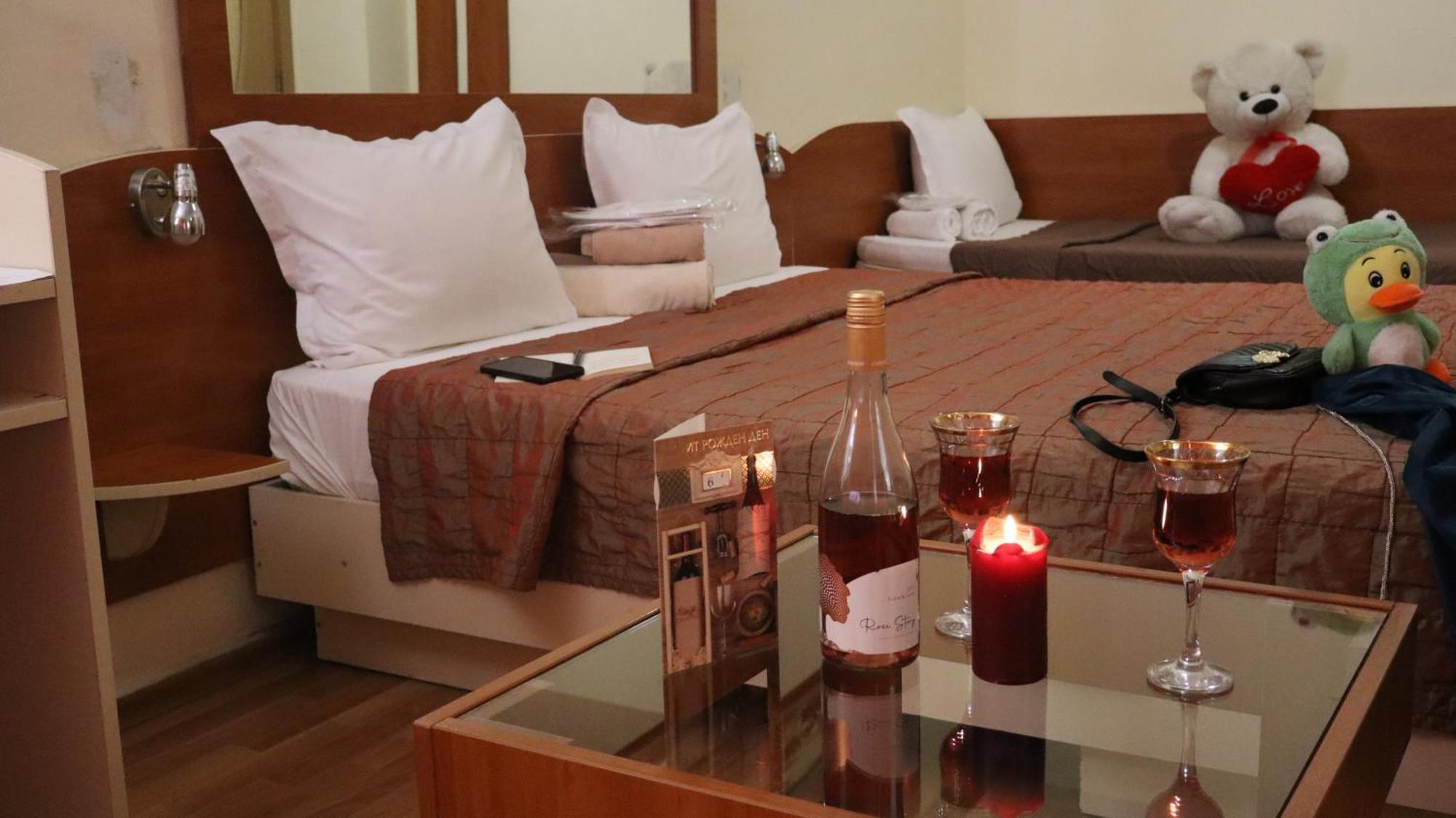 Hotel Palitra Varna Luaran gambar