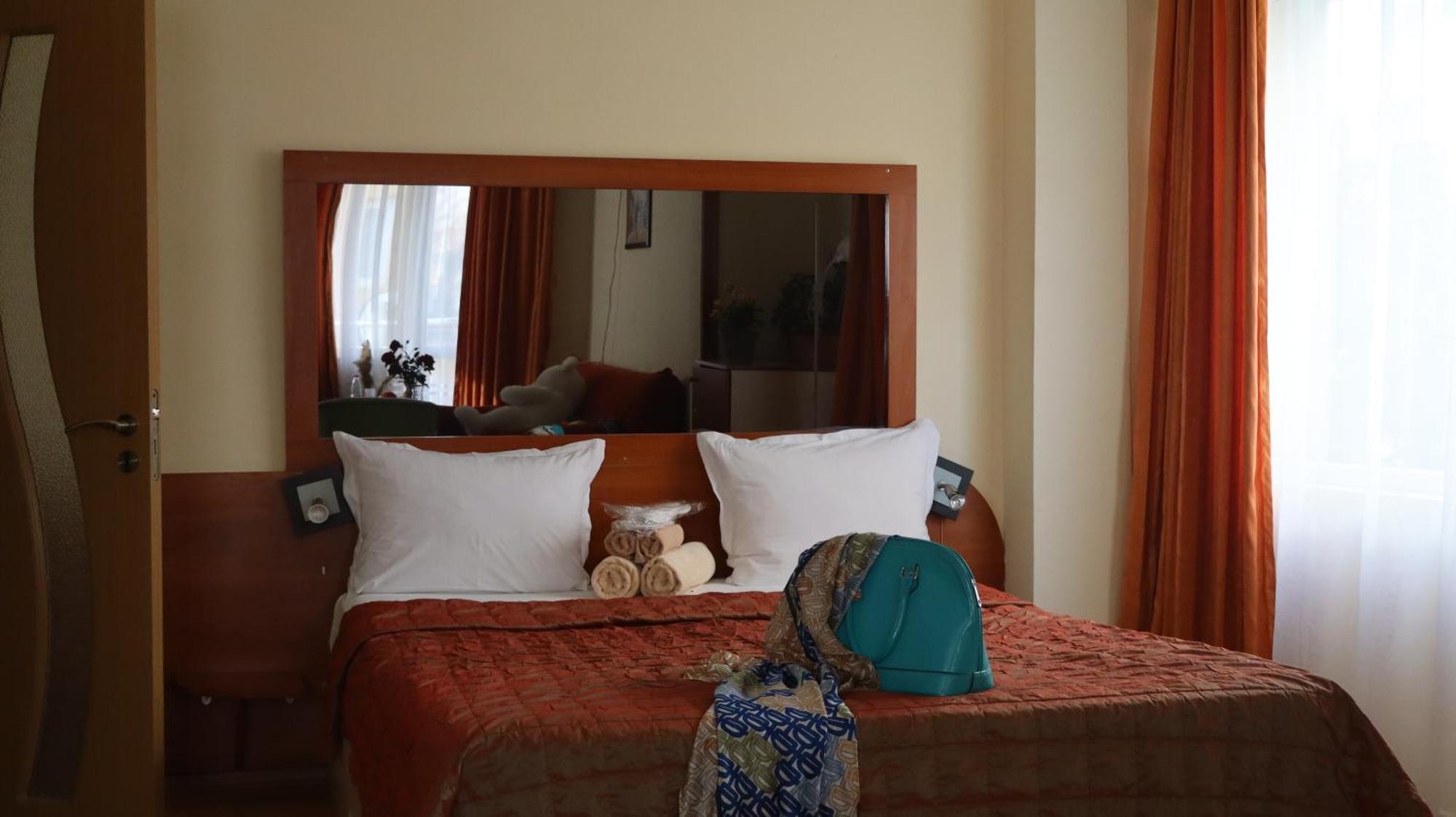 Hotel Palitra Varna Luaran gambar