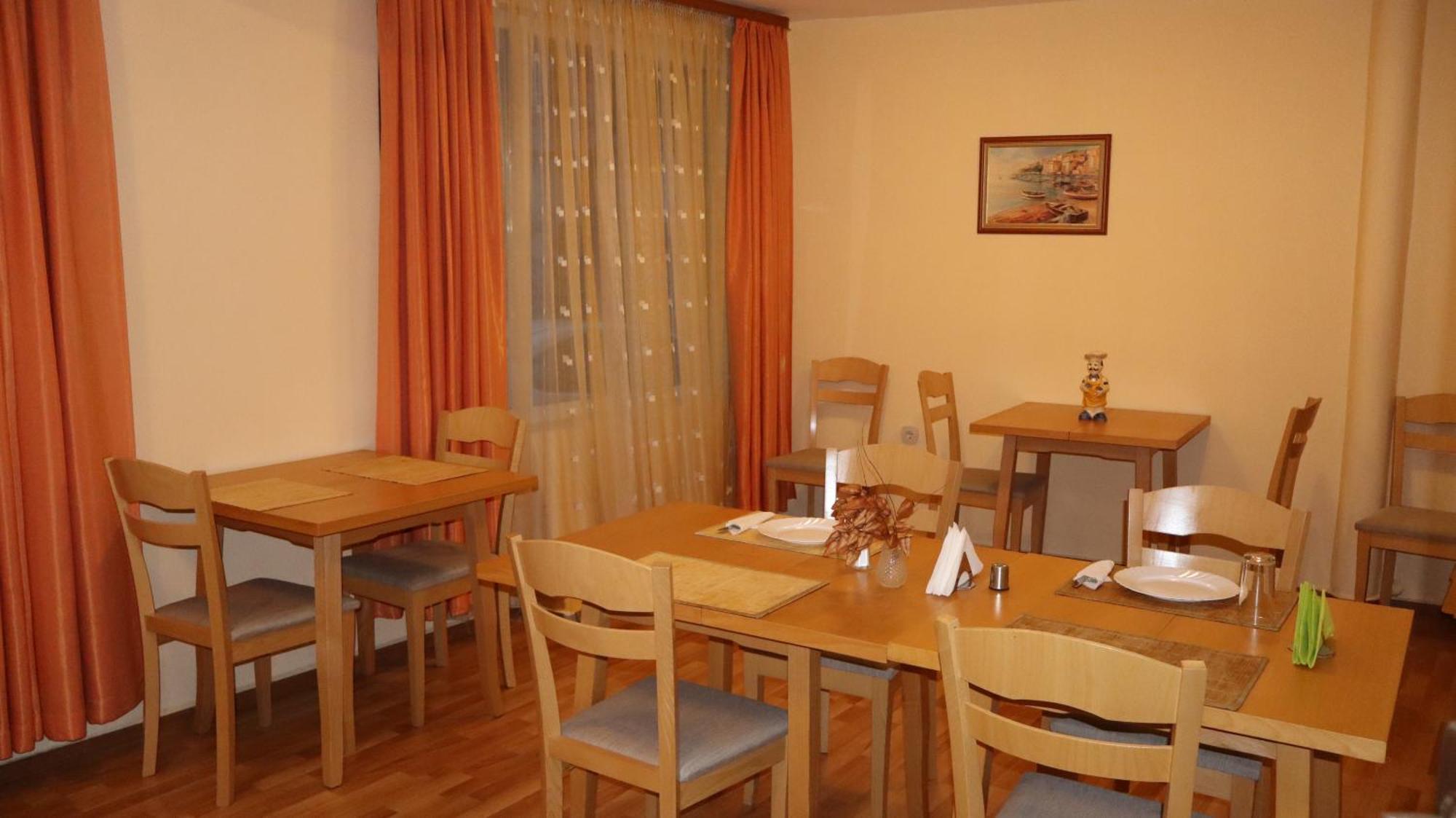 Hotel Palitra Varna Luaran gambar