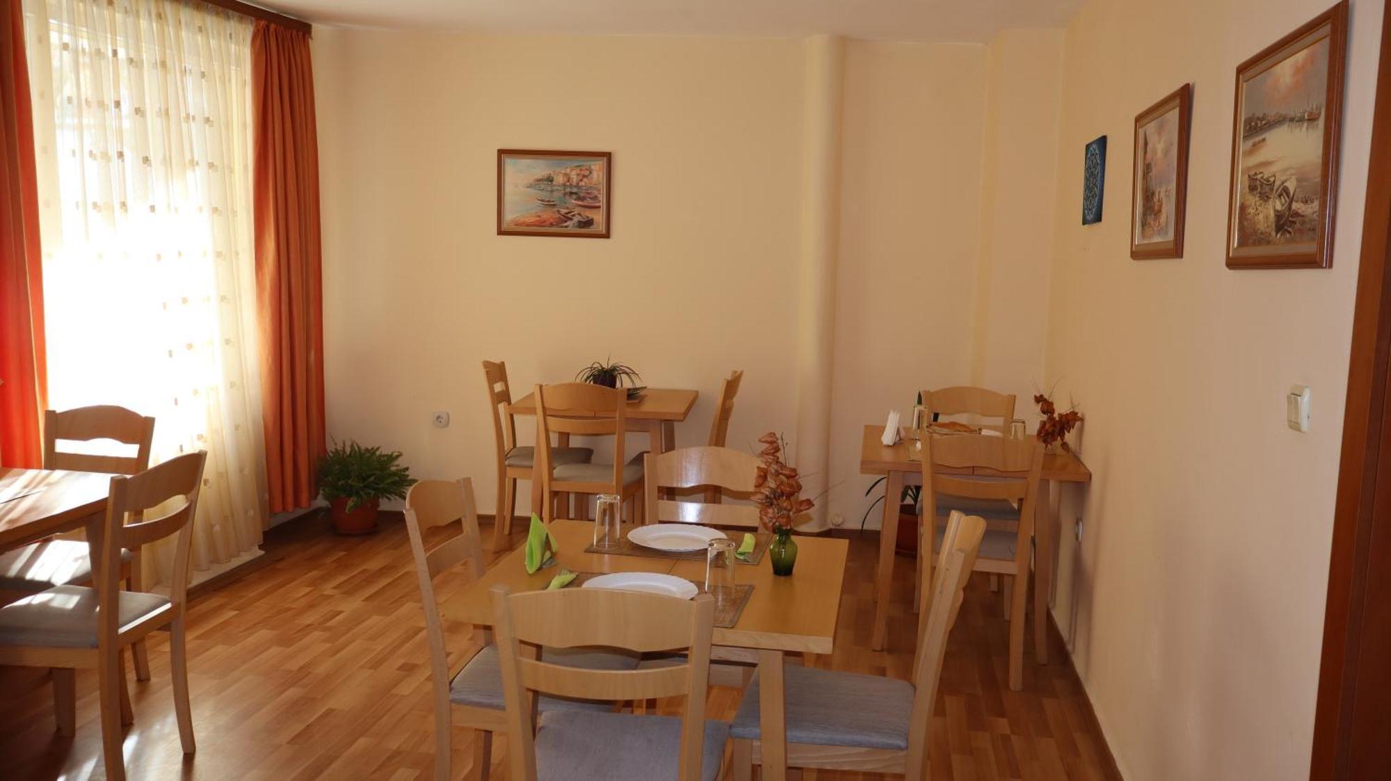 Hotel Palitra Varna Luaran gambar